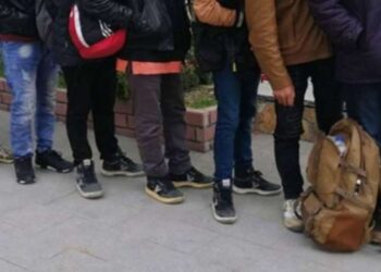 Kırklareli’nde Düzensiz Göçmen Operasyonu: 28 Kaçak Yakalandı