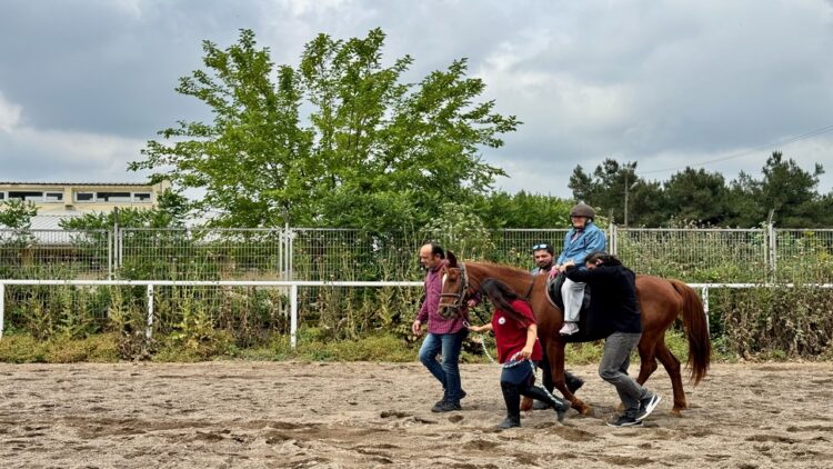 Bursa’da Huzurevi Sakinleri Etkinlikler Yaptı