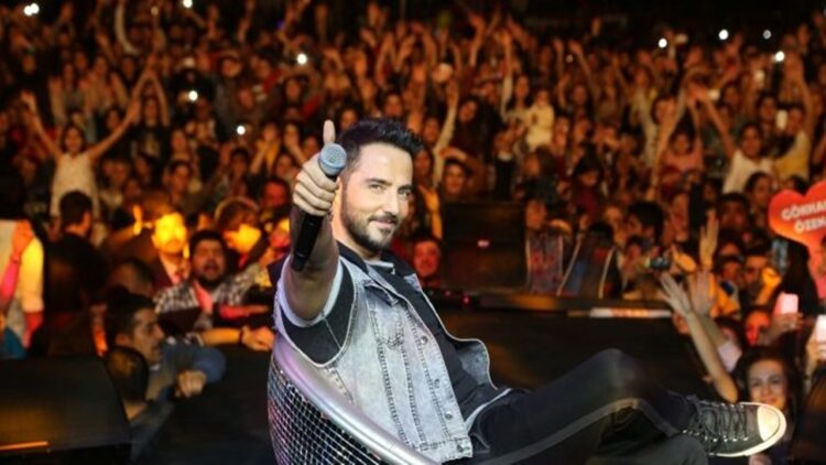 Gökhan Özen’in Harbiye Konseri Yoğun Katılımla Gerçekleşti