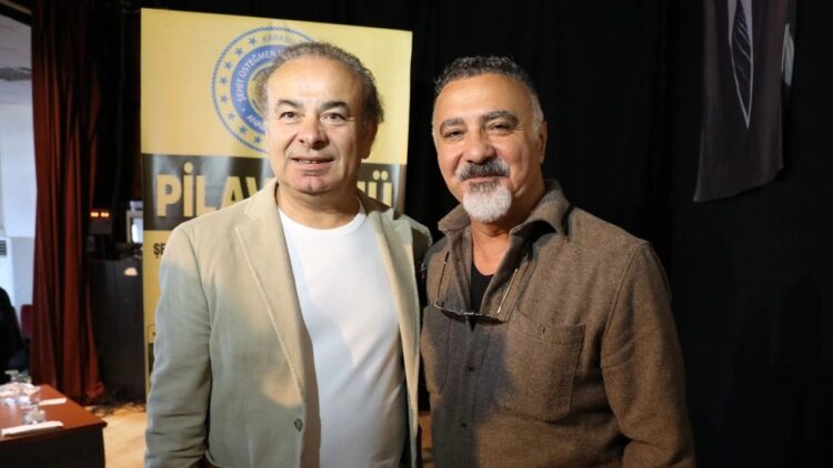 Cengiz Bozkurt Ve Hüseyin Likos Mezun Oldukları Lisede Söyleşi Düzenledi