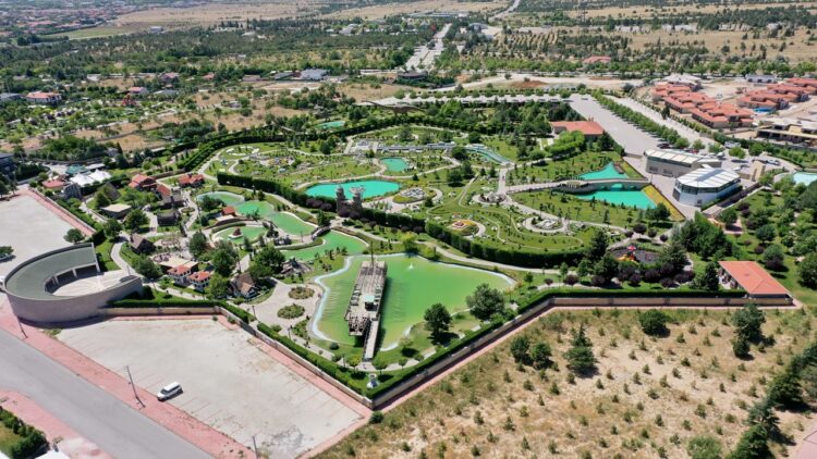 80 Binde Devr-i Alem Parkı 10 Yılda 2.5 Milyon Ziyaretçiyi Ağırladı