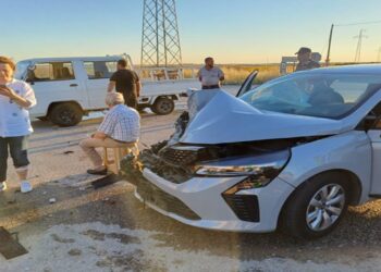 Kırklareli’nde Otomobil ve Kamyonet Çarpıştı