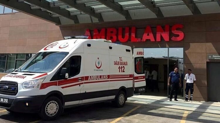 Kontrolden Çıkan Otomobil Park Halindeki Araçlara Çarptı