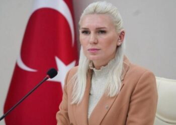 Bilecik Belediye Başkanı Melek Mızrak Subaşı ve CHP Bilecik Milletvekili Yaşar Tüzün Vatandaşın Bayramını Kutladı