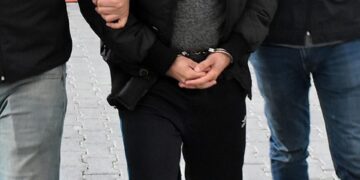 İzmir’de Hırsızlık Yapan Kişi Yakalandı