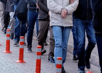 Polis Operasyonunda 17 Şüpheli Yakalandı