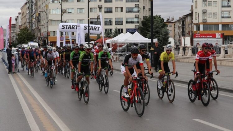 Grand Prix Yıldızdağı Yol ve Dağ Bisikleti Yarışları Başladı