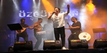 Özgür Can Çoban Beyşehir’de Sahne Aldı