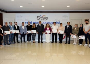 STSO, Genç Yöneticilere Sertifikalarını Verdi