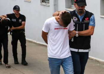 Adana’da Uyuşturucu Satıcısı 2 Kişi Tutuklandı