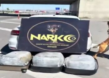 Otomobil Bagajında 41 Kilo Skunk Ele Geçirildi