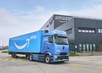 Amazon, bugüne kadarki en büyük elektrikli ağır kamyon siparişini verdi