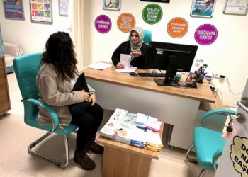 Biga Devlet Hastanesinde Doğuma Hazırlık Ebe Polikliniği açıldı