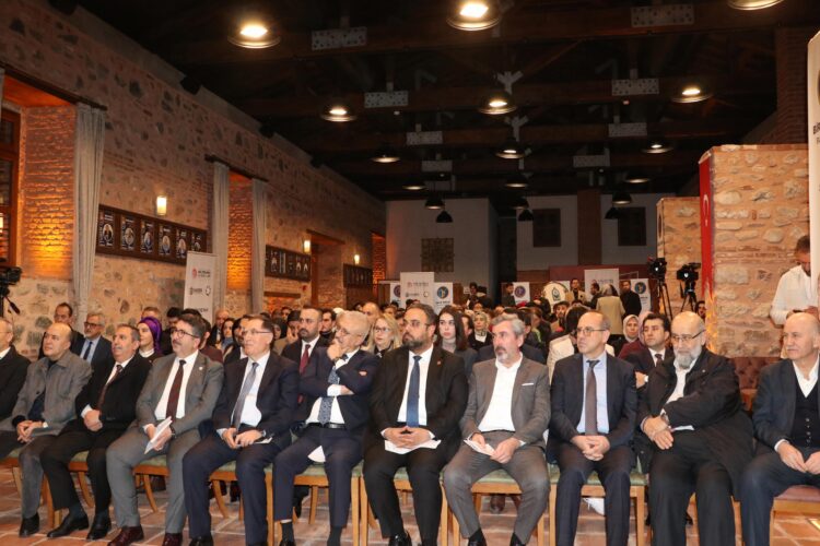 Bursa’da “Türkiye’nin Sivil Anayasa Yolculuğu Projesi Anayasa Buluşmaları” programı düzenlendi