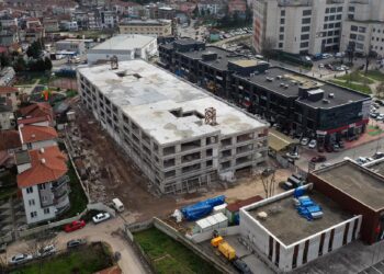 Büyükşehir Belediyesinin inşa ettiği 530 araçlık otoparkın yüzde 70’i tamamlandı haberi