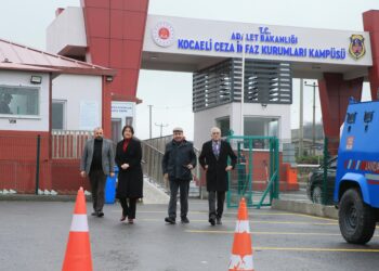 DEM Parti heyetinden Figen Yüksekdağ’a ziyaret