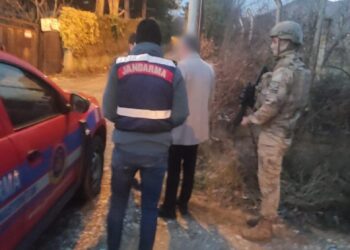 “İnegöl Terkinler Çetesi” operasyonunda adliyeye sevk edilen 4 şüpheliden biri tutuklandı haberi