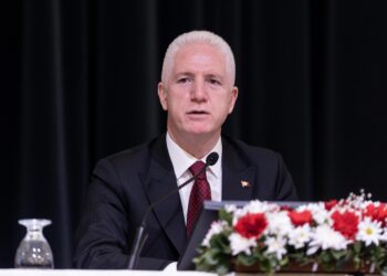 İstanbul Valisi Gül, ruhsatı ya da işletme belgesi olmayan otellerin kapatılacağını bildirdi haberi