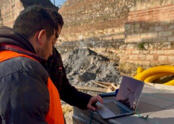 İstanbul’da inşaat işçileri AA’nın “Yılın Kareleri” oylamasına katıldı