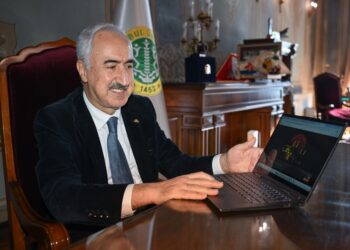 İstanbul’da rektörler AA’nın “Yılın Fotoğrafları” oylamasına katıldı haberi