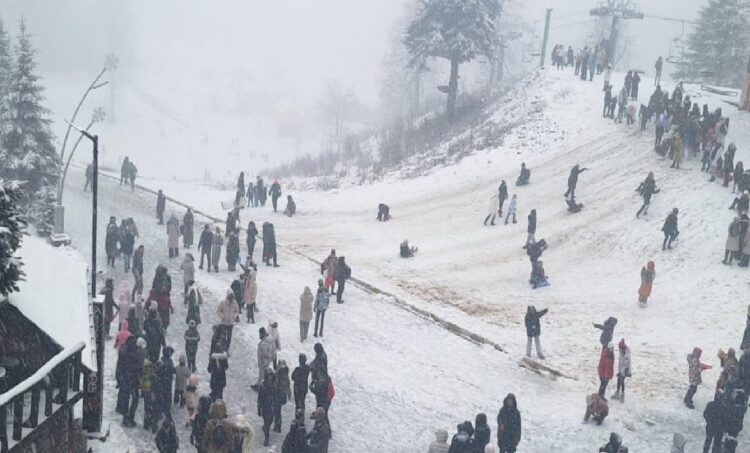 Kocaeli, Düzce ve Sakarya’nın yüksek kesimlerinde kar etkili oluyor haberi