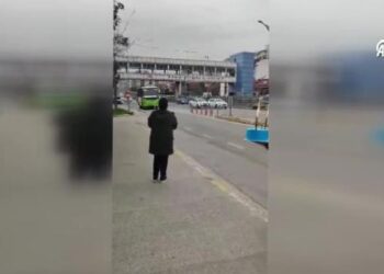 Kocaeli’de otobüs şoförüne eşinden sürpriz doğum günü kutlaması haberi