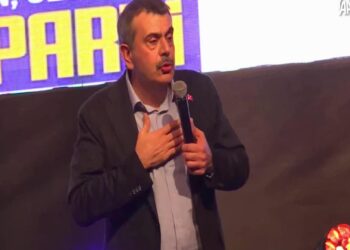 Milli Eğitim Bakanı Tekin, AK Parti Çanakkale İl Başkanlığı’nın 8. Olağan Kongresi’nde konuştu: haberi