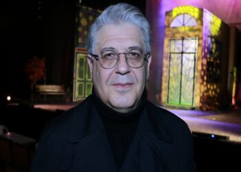 Sokaktan tiyatro sahnesine uzanan köpek “Şebo”nun hikayesi müzikal oldu