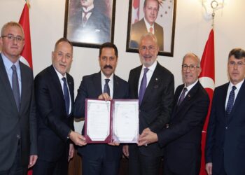 Tosyalı Holding, Hatay Valiliği ile yaptıracağı yeni meslek okulu için protokol imzaladı