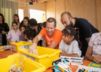 Amazon Türkiye ve Hayalime Ortak Ol Topluluğu, faaliyetleriyle deprem bölgesinde 4 bin kişiye ulaştı haberi