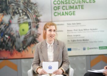 Anadolu Ajansı ev sahipliğinde iklim değişikliği paneli düzenlendi haberi