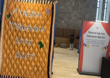 Atasözleri farklı disiplinlerden sanat eserlerine dönüştürüldü haberi