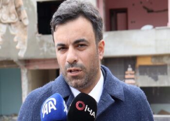 Bağcılar Belediye Başkanı Yıldız, kentsel dönüşüm çalışmalarını inceledi: haberi