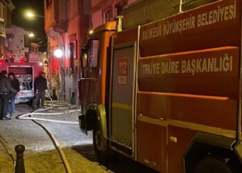 Balıkesir’de çıkan yangında 3 bina kullanılamaz hale geldi haberi