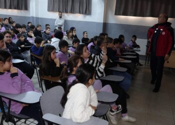 Balıkesir’de okullarda afet ve yangın tatbikatı yapıldı haberi