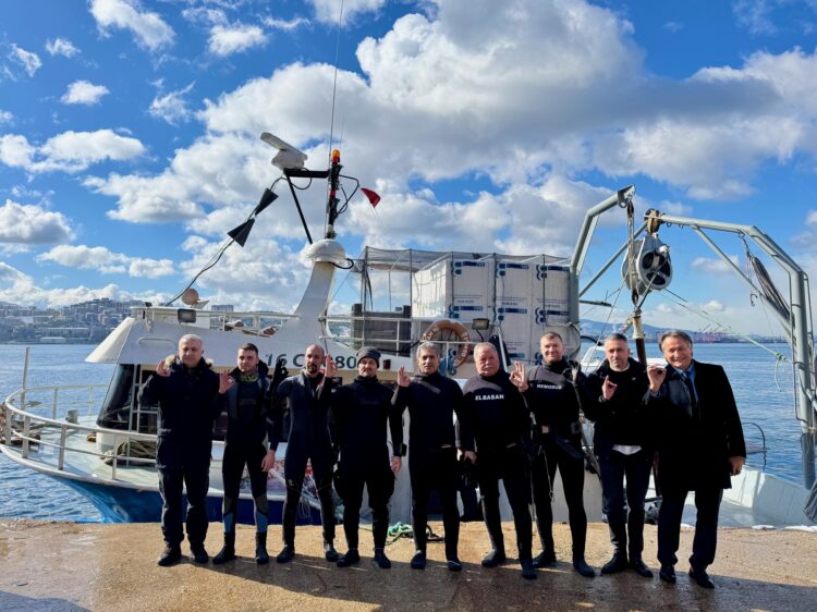 Bursa’da dalgıçlar Marmara Denizi’ndeki yoğun müsilajı görüntüledi haberi