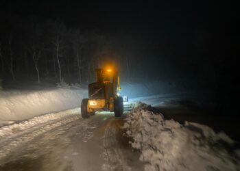 Bursa’da kar nedeniyle kapanan 143 mahalle yolu yeniden ulaşıma açıldı haberi