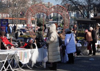 Çanakkale’de Sevgililer Günü için tasarım pazarı kuruldu haberi