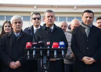 CHP Genel Başkanı Özel, Silivri’de cezaevi ziyareti sonrası konuştu: haberi