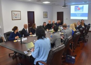 Finlandiya’nın Ankara Büyükelçisi Hamalainen, UİB’i ziyaret etti: haberi