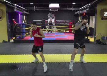 Genç boksörler büyükler kategorisinde de zirveyi hedefliyor haberi