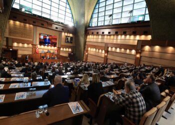 İBB Meclisinde bazı taşınmazların tahsis uzatma teklifleri görüşüldü haberi