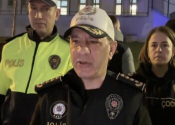 İstanbul Emniyet Müdürü Yıldız, okul çevrelerinde yapılan denetimlere katıldı haberi