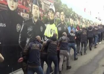 İstanbul’daki DEAŞ operasyonunda yakalanan 60 şüpheliden 46’sı tutuklandı haberi