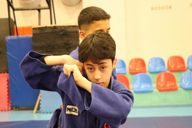 Judoda 11 madalya kazanan 14 yaşındaki Mert Akif Uluğ’un hedefi Balkan şampiyonu olmak haberi
