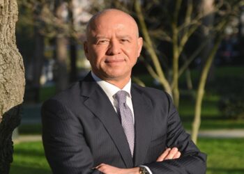 Koç Holding geçen yıl 65,8 milyar dolar gelir elde etti haberi