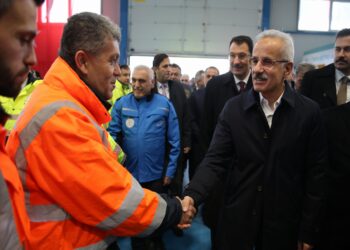 Milli Elektrikli Hızlı Tren Seti’nin gövde kaynağı yapıldı haberi