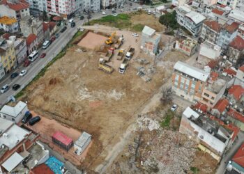 “Mümine teyze”nin hak sahiplerini ikna ettiği mahallede depreme dayanıklı evler yapılacak haberi