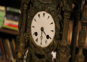 Sultan Abdülmecid’in hediye masa saati, 175 yıldır eğitim yolculuğuna tanıklık ediyor haberi