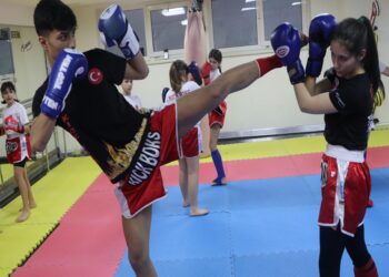 Tekirdağ’da bir yıl önce kick boksa başlayan Taha Adacık, Türkiye ikincisi oldu haberi